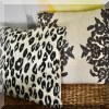 D03. Decorative pillows. 